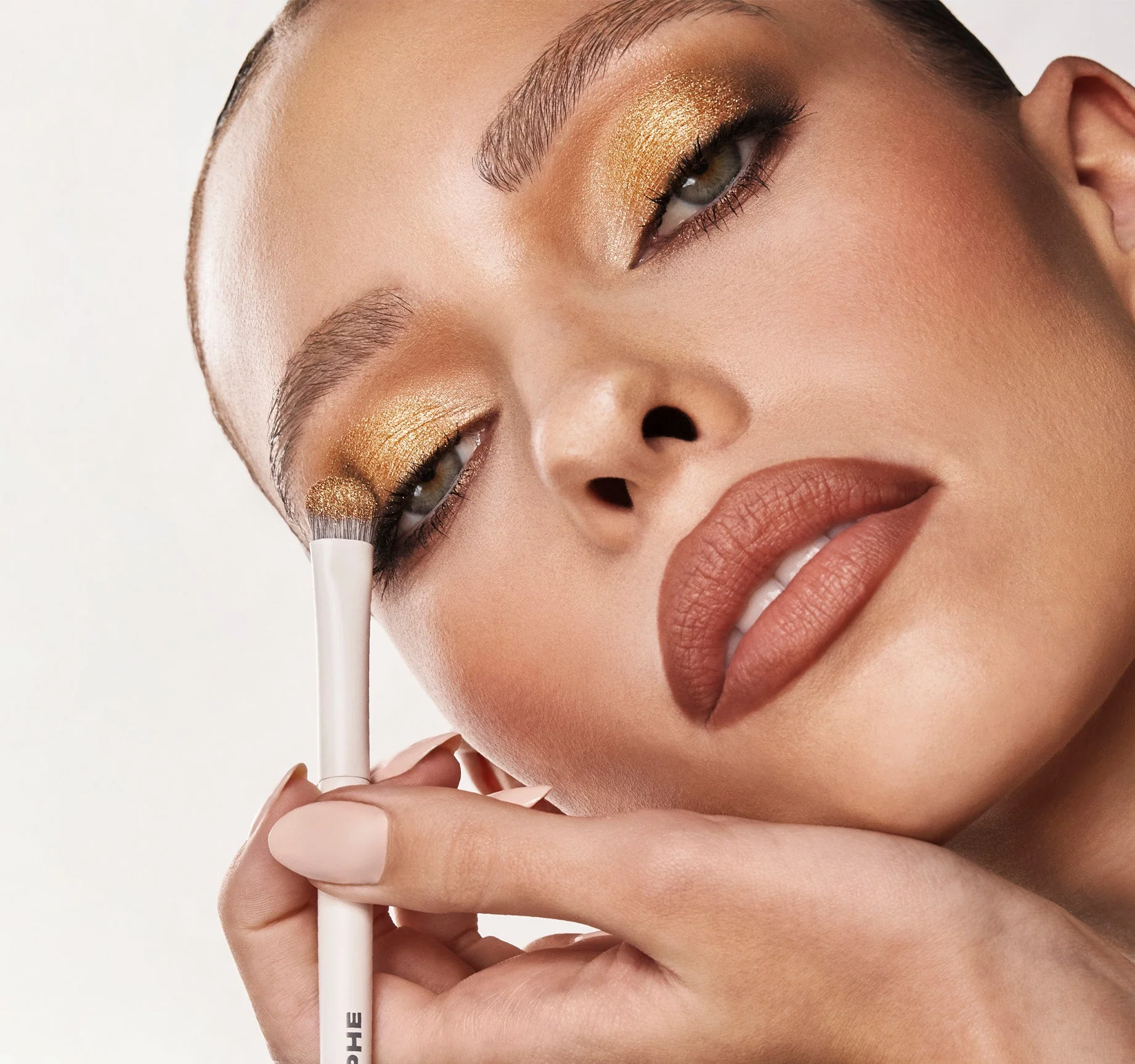 ChromaPlus 12-Pan Eyeshadow Palette - Image 29
