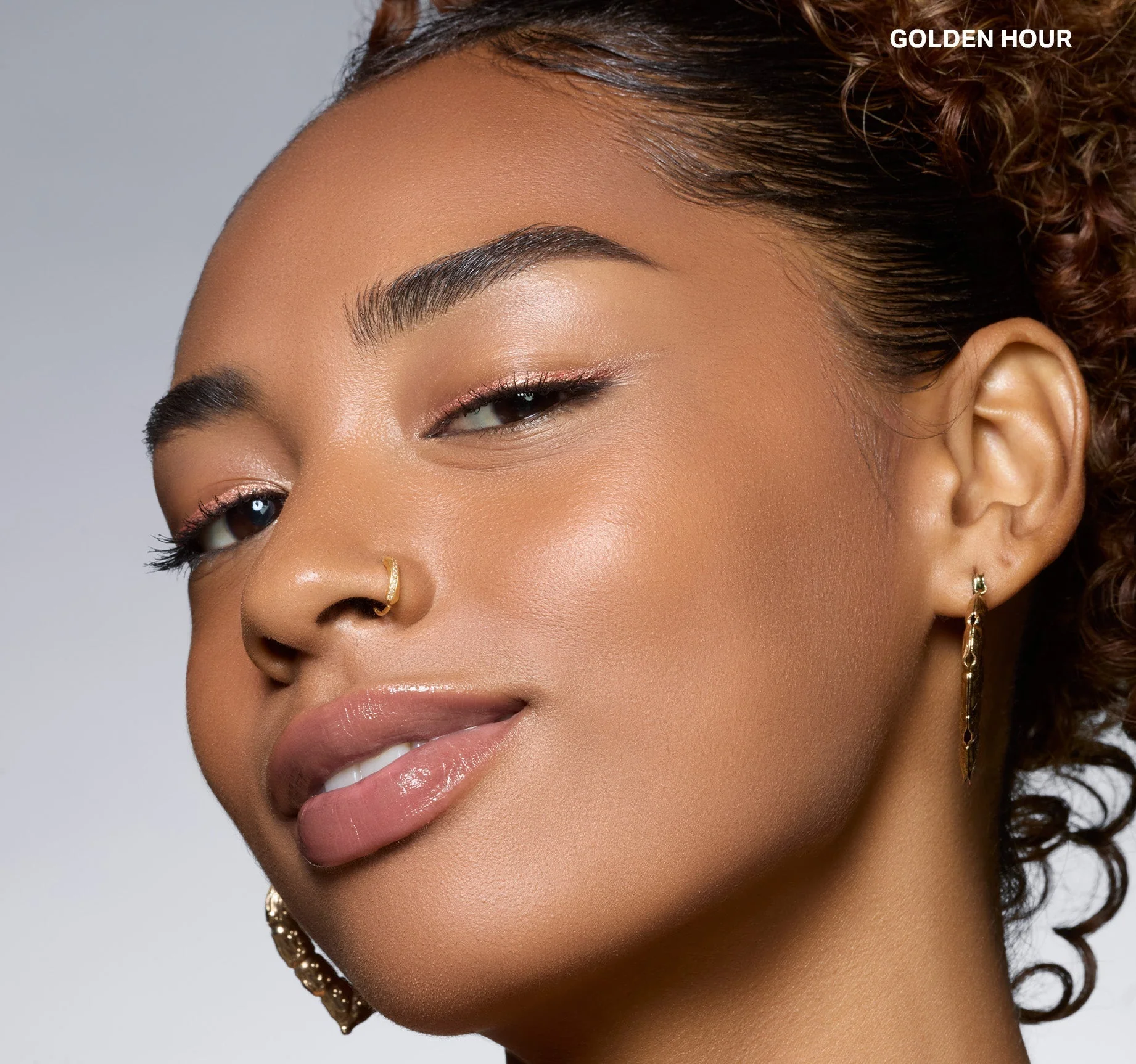 Cloudlight Soft Glow Veil Finishing Powder - Image 12