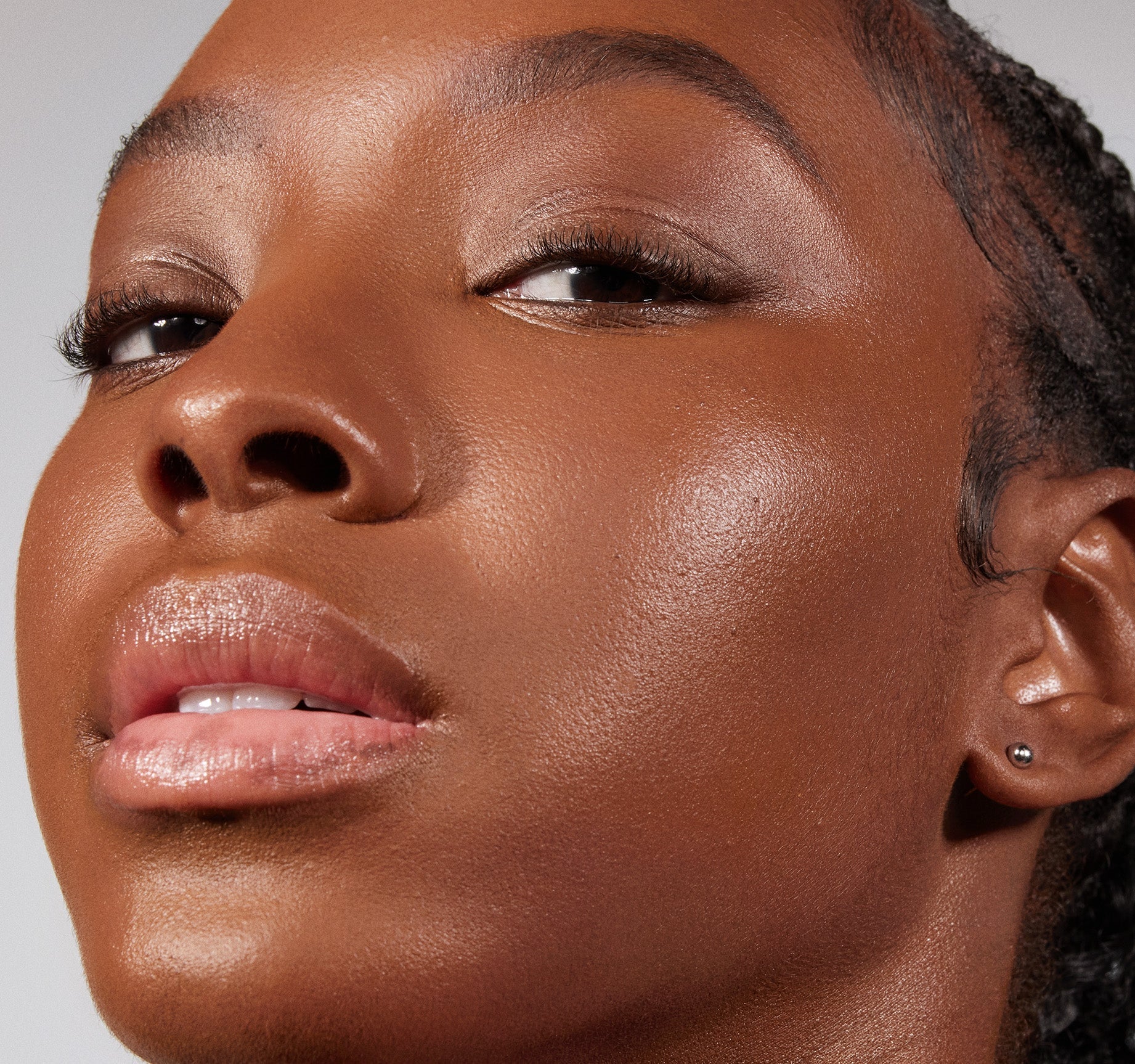 Lightform Extended Hydration Foundation - Image 130