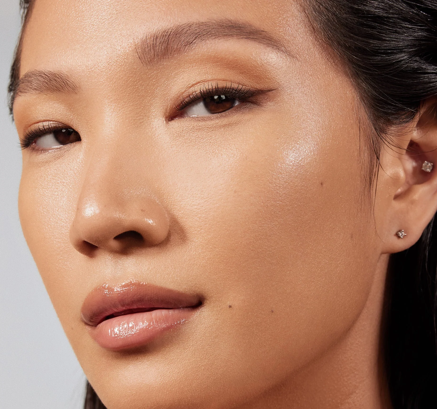 Lightform Extended Hydration Foundation - Image 30